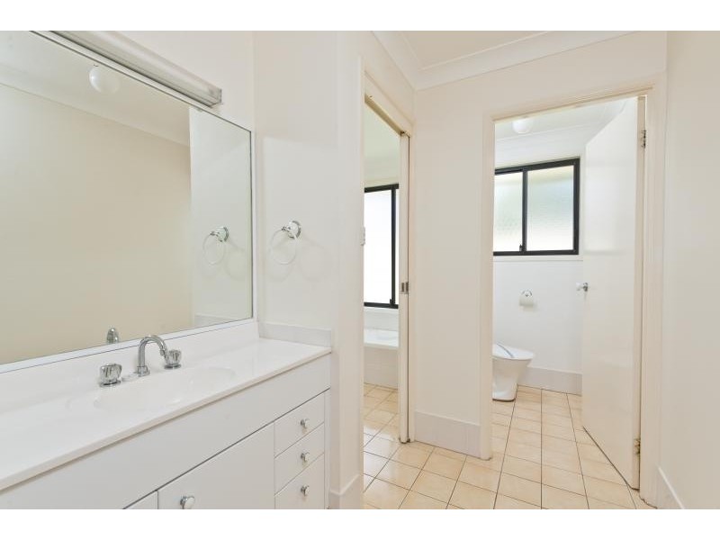 6 Wisteria Place, Bomaderry NSW 2541