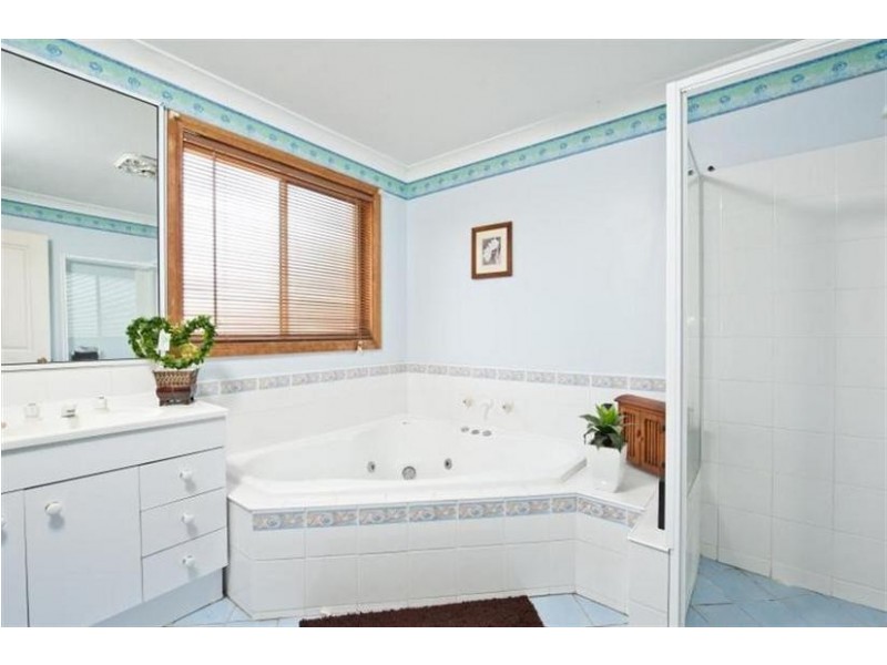 13 Dalton Place, Wandandian NSW 2540