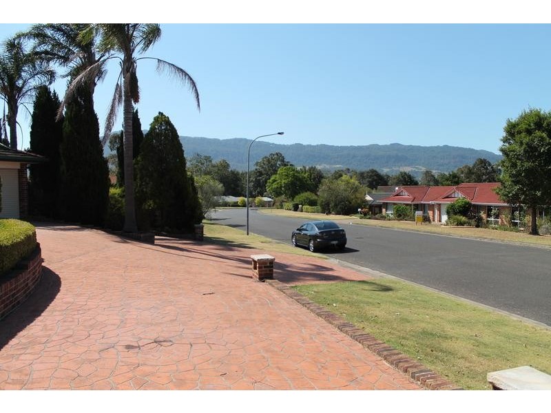 103 Lyndhurst Drive, Bomaderry NSW 2541