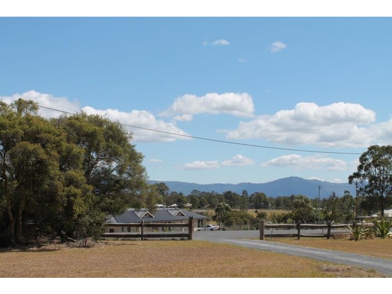 41 Glenoak Way, Nowra Hill NSW 2540