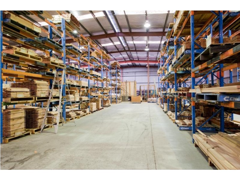 100 Railway Street, Bomaderry NSW 2541