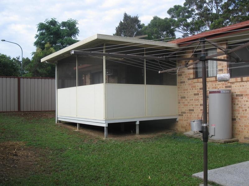 4/3 Carisbrook Close, Bomaderry NSW 2541
