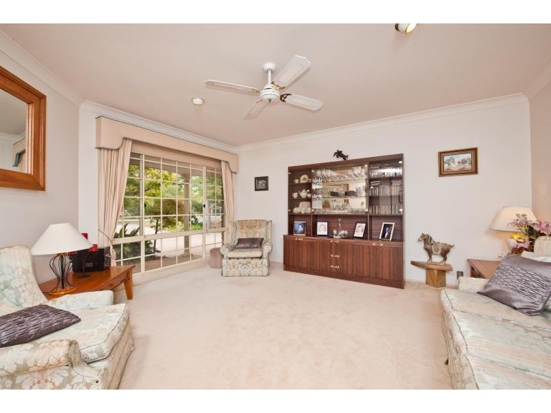 8 Woorin Close, Bomaderry NSW 2541