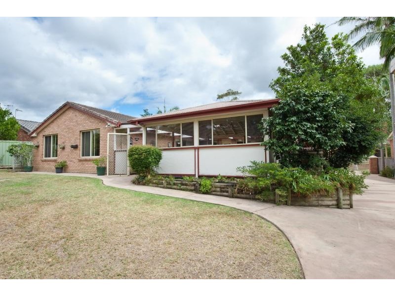 8 Woorin Close, Bomaderry NSW 2541