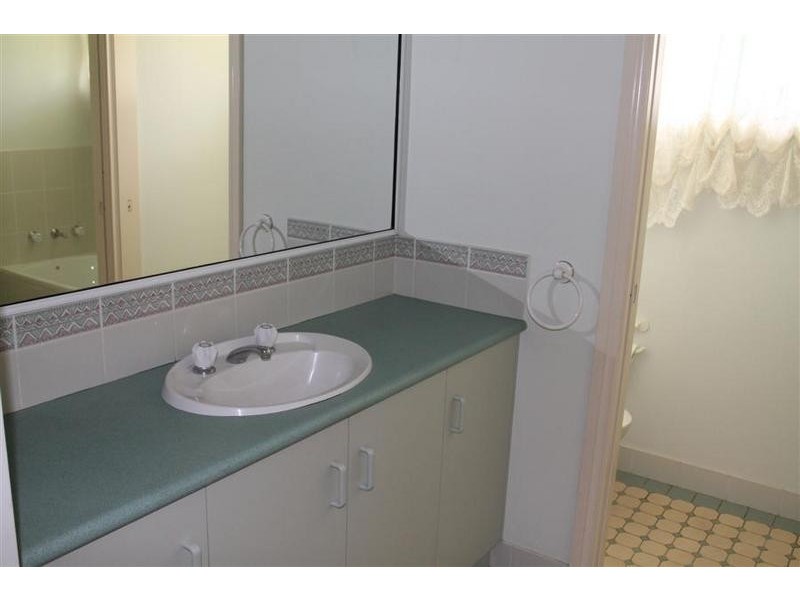 13 Elia Avenue, Nowra NSW 2541