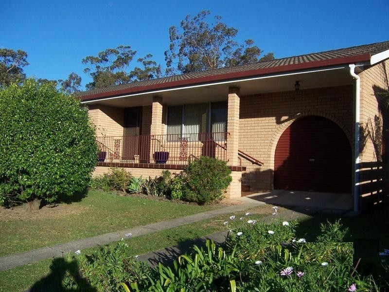 2 Castle Glen, North Nowra NSW 2541