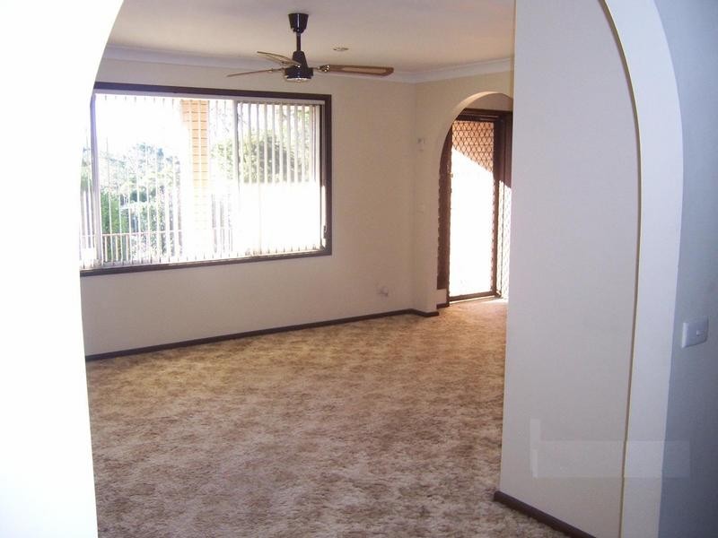 2 Castle Glen, North Nowra NSW 2541