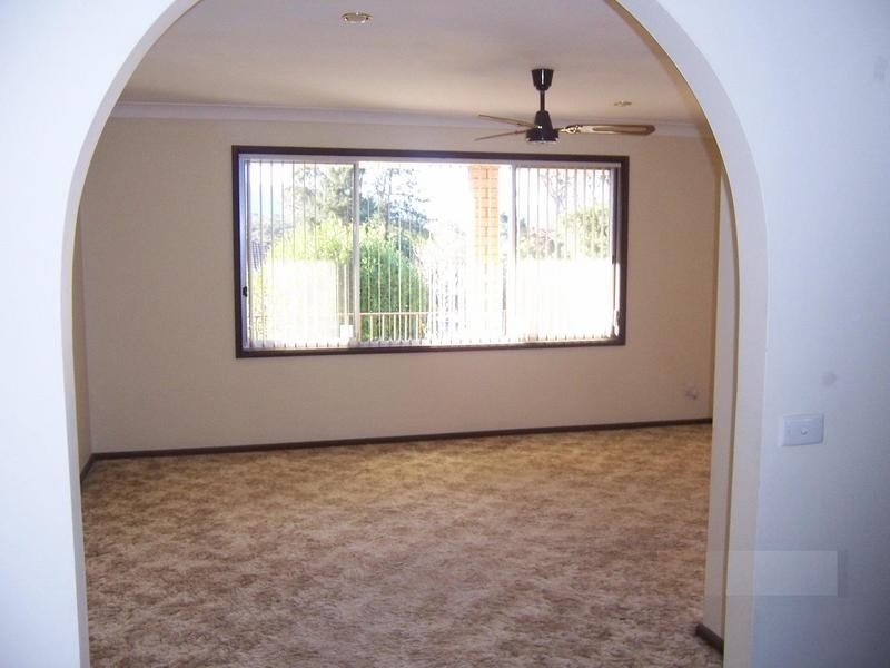 2 Castle Glen, North Nowra NSW 2541