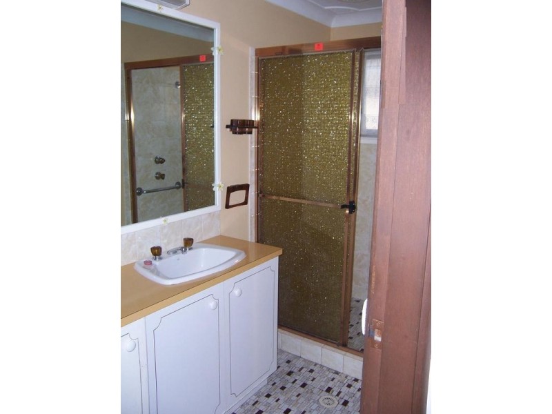 2 Castle Glen, North Nowra NSW 2541