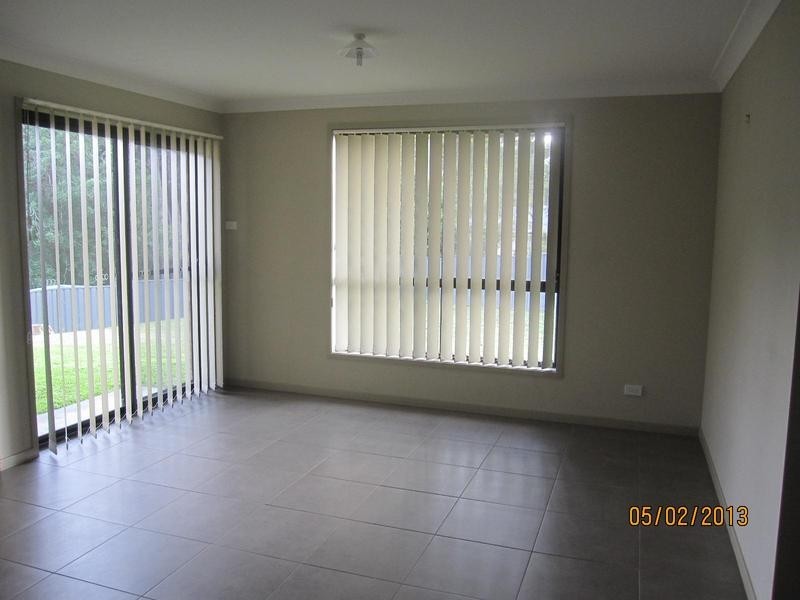 97 Jasmine Drive, Bomaderry NSW 2541