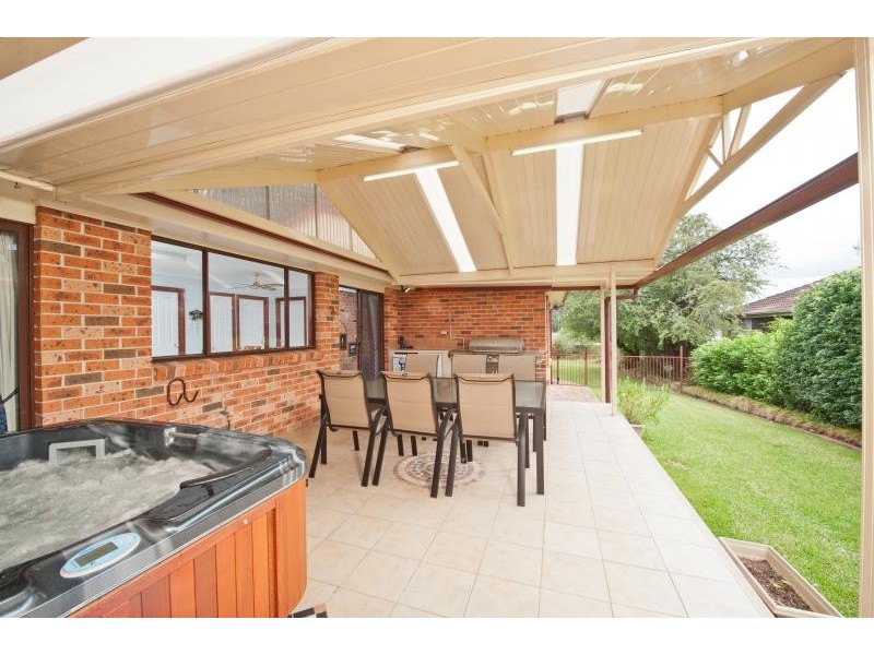 15 Wilari Close, Bomaderry NSW 2541