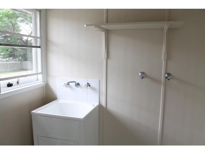 73 Sampson Crescent, Bomaderry NSW 2541