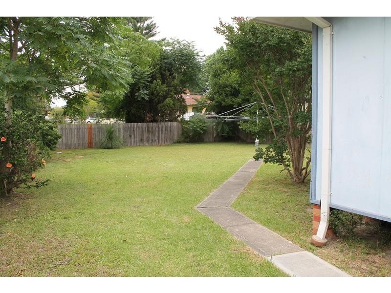 73 Sampson Crescent, Bomaderry NSW 2541