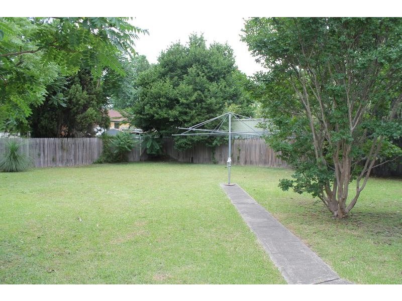 73 Sampson Crescent, Bomaderry NSW 2541