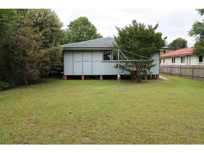 73 Sampson Crescent, Bomaderry NSW 2541