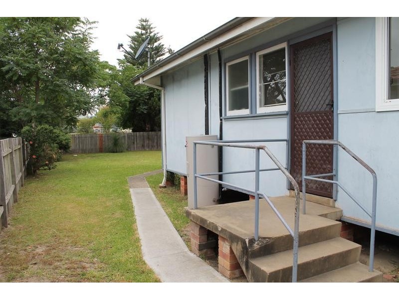 73 Sampson Crescent, Bomaderry NSW 2541