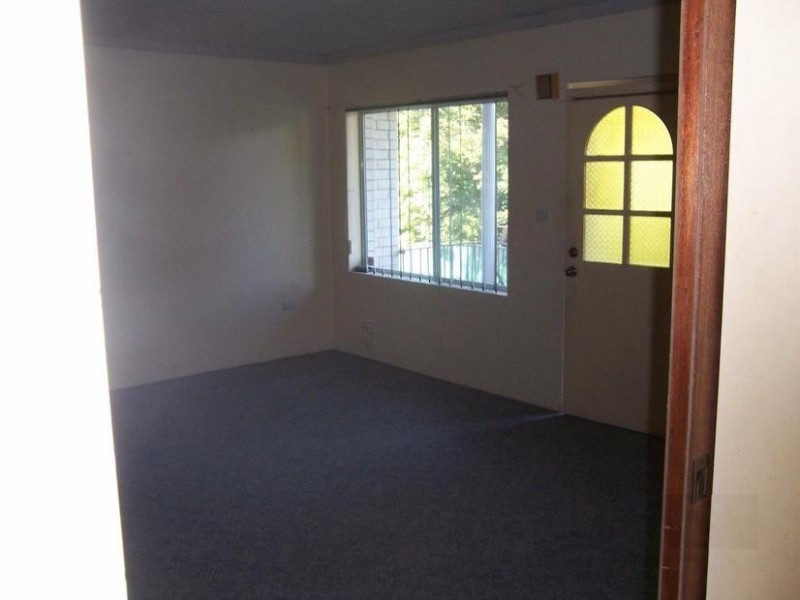 2/11 Karowa Street, Bomaderry NSW 2541