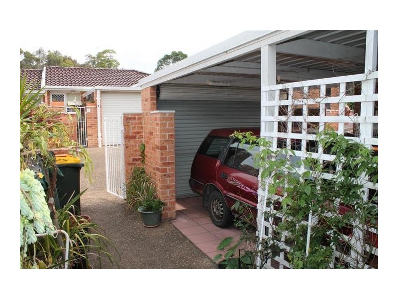 2/4 Harvey Place, North Nowra NSW 2541