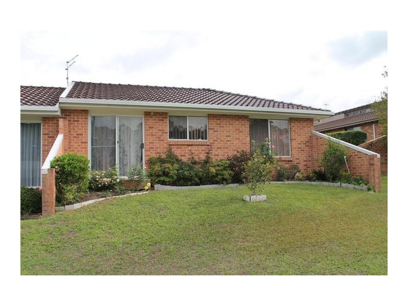 2/4 Harvey Place, North Nowra NSW 2541
