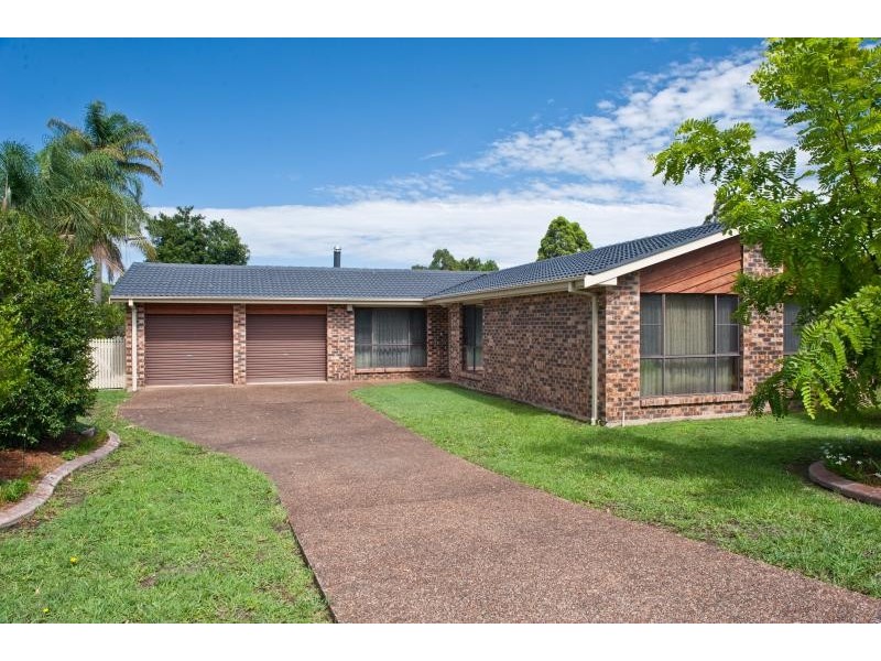 10 Chatsworth Crescent, North Nowra NSW 2541