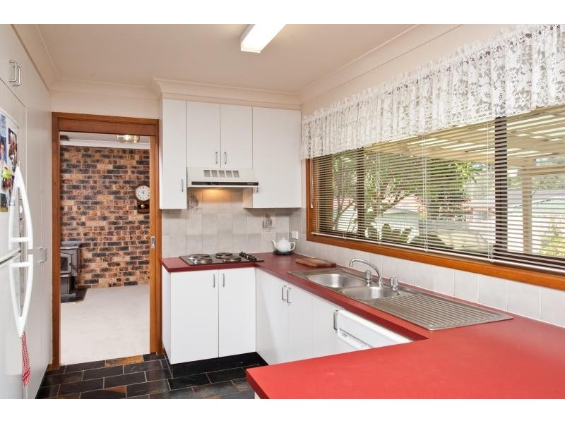 10 Chatsworth Crescent, North Nowra NSW 2541