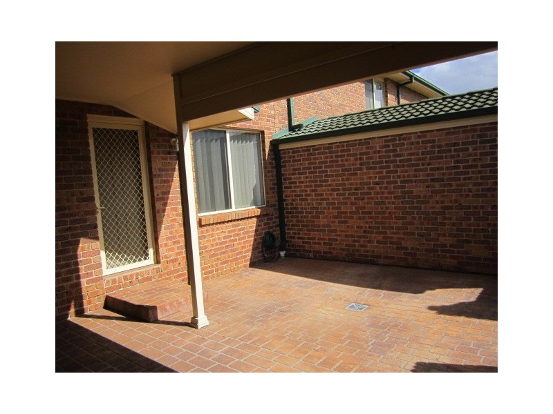 3/3 Campbell Place, Nowra NSW 2541