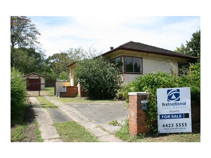 98 East Street, Nowra NSW 2541