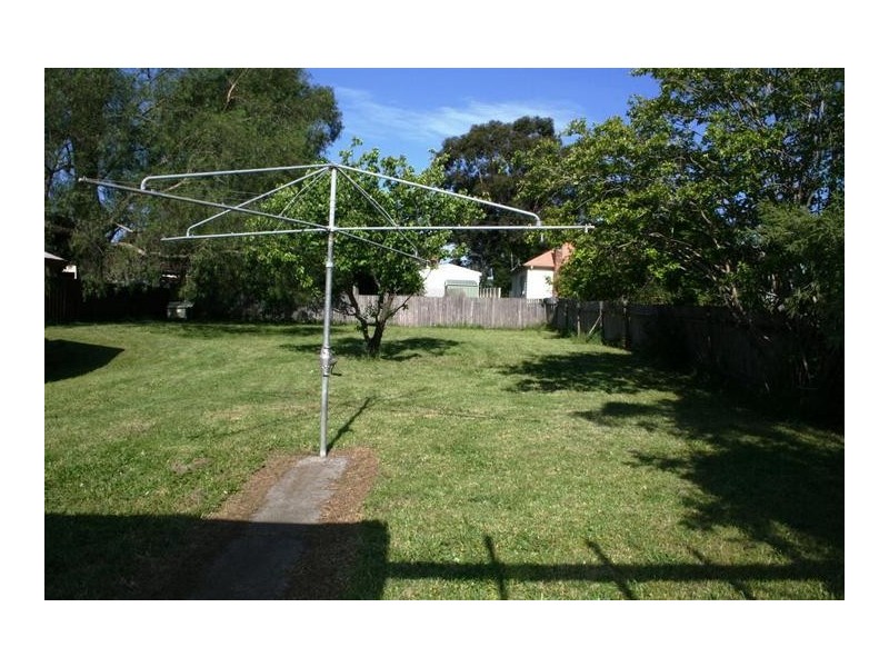 98 East Street, Nowra NSW 2541