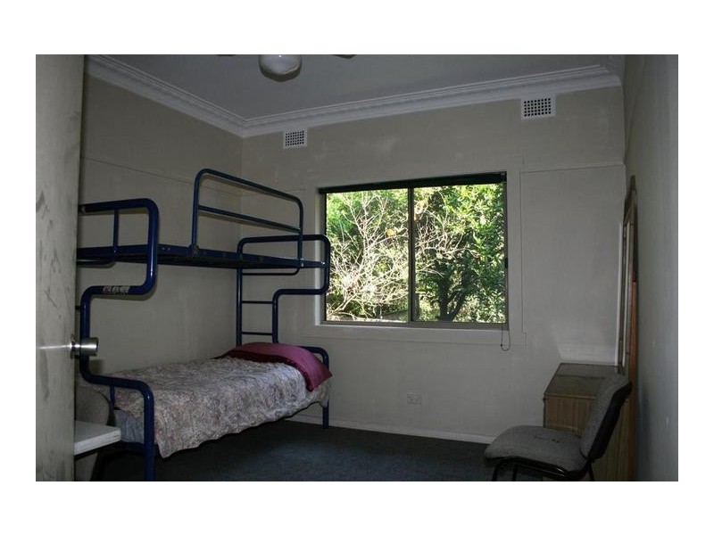 98 East Street, Nowra NSW 2541