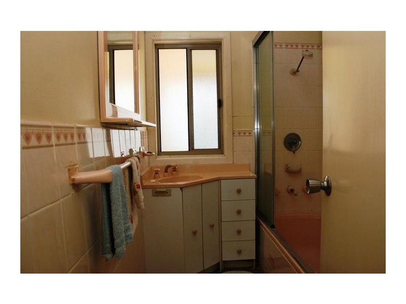 98 East Street, Nowra NSW 2541