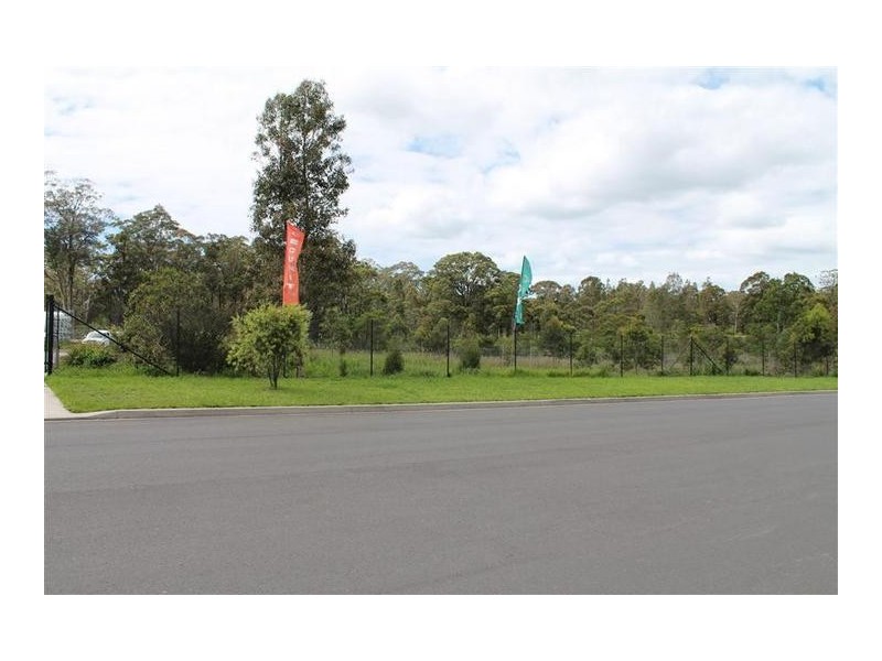 16-18 Cumberland Avenue, Nowra NSW 2541