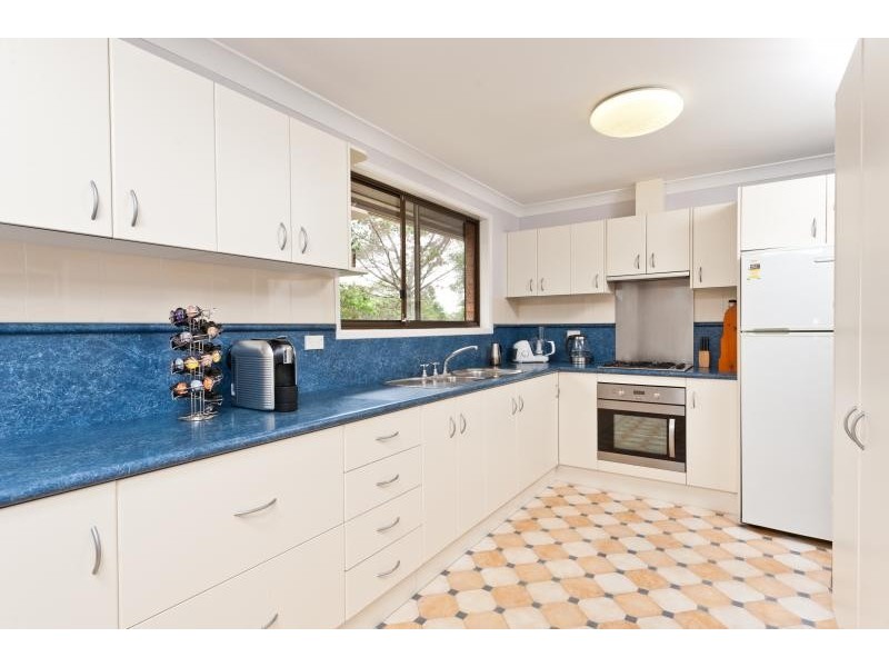 6 Shanklin Close, Bomaderry NSW 2541