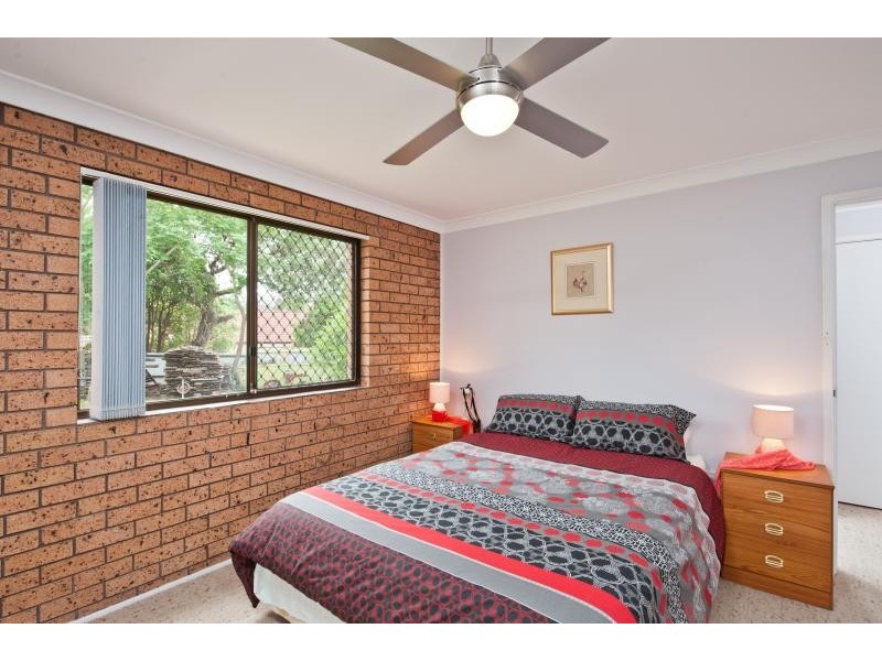 6 Shanklin Close, Bomaderry NSW 2541