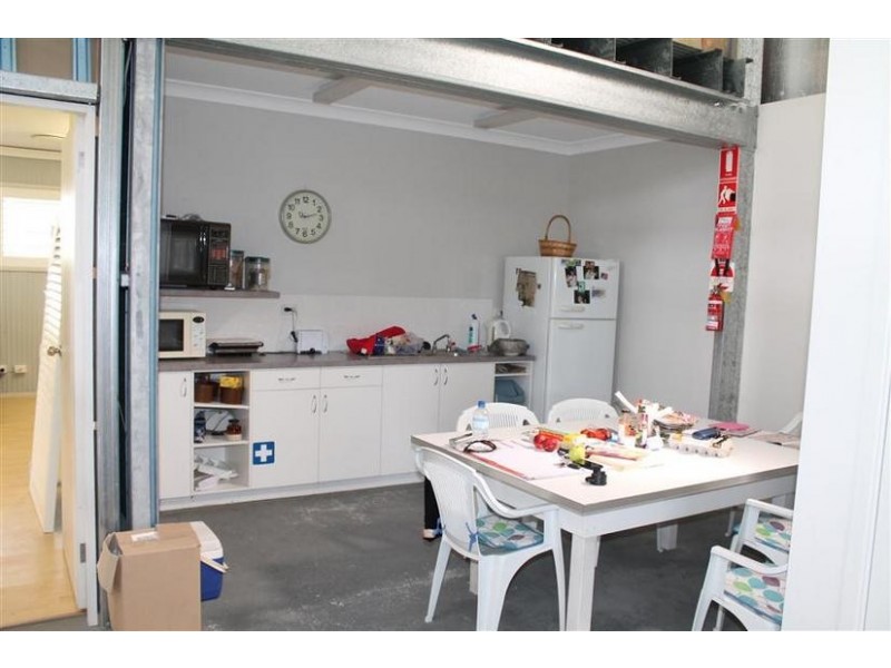 16 Cumberland Avenue, Nowra NSW 2541