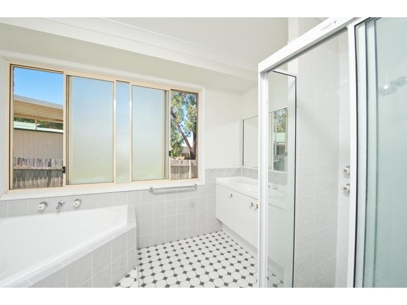 5 Plato Crescent, Worrigee NSW 2540