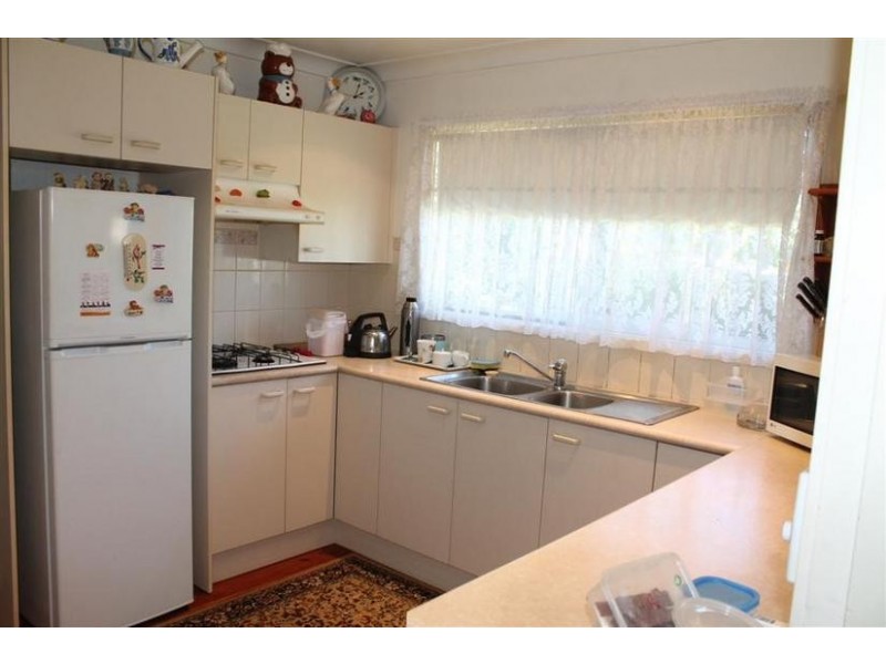 2 McDonald Avenue, Nowra NSW 2541