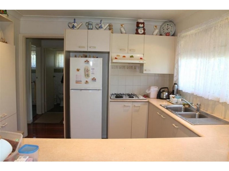 2 McDonald Avenue, Nowra NSW 2541