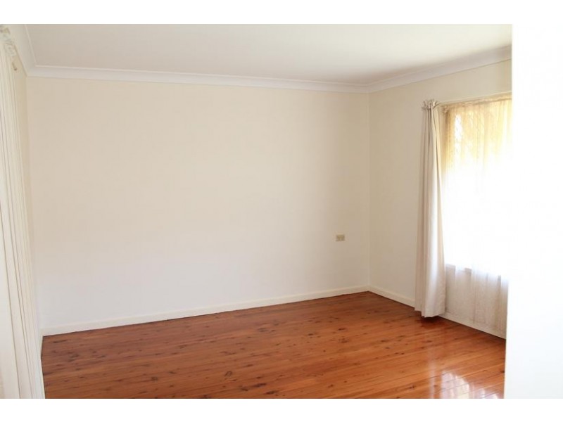 2 McDonald Avenue, Nowra NSW 2541