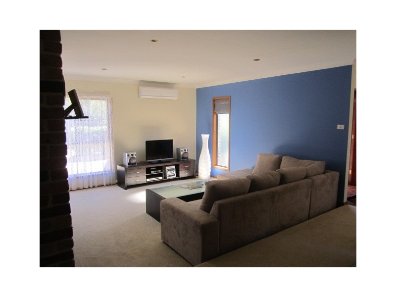 6 Booragal Place, North Nowra NSW 2541