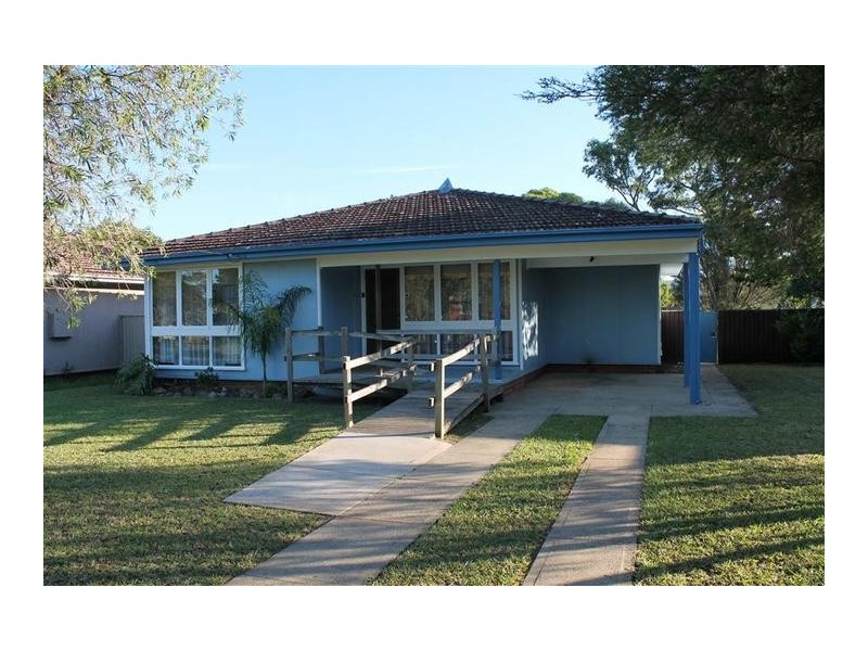 8 Alfred Street, Bomaderry NSW 2541