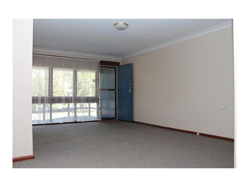 8 Alfred Street, Bomaderry NSW 2541