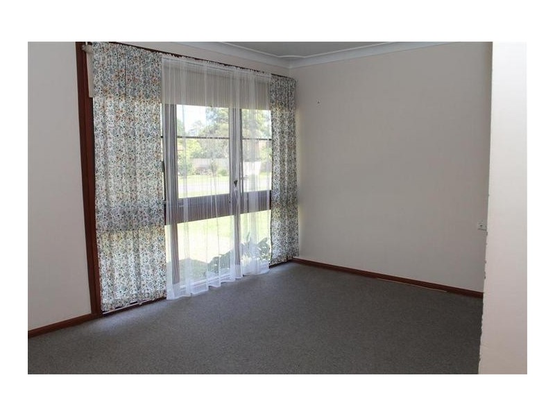 8 Alfred Street, Bomaderry NSW 2541