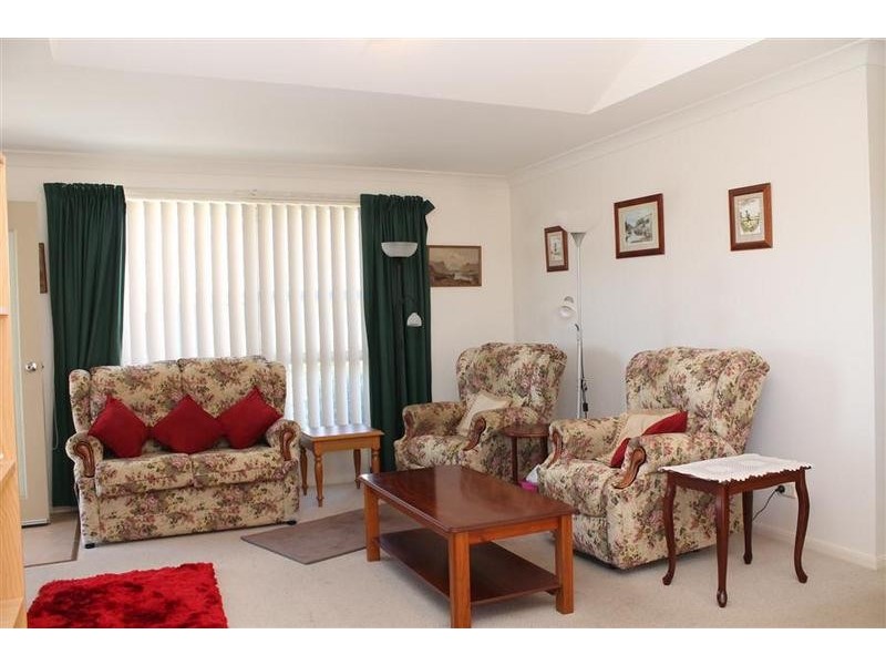 4/30 Sophia Road, Worrigee NSW 2540