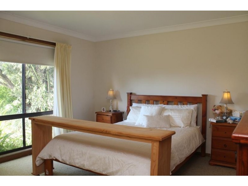 10 Beyeri Avenue, West Nowra NSW 2541