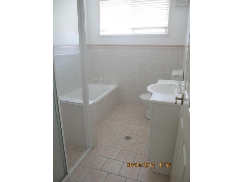 2 Bindon Close, Bomaderry NSW 2541