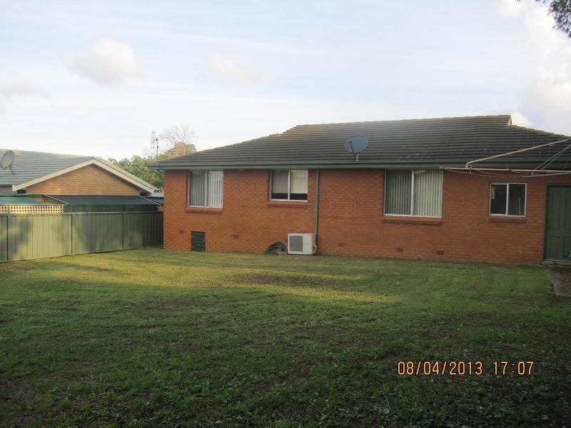 2 Bindon Close, Bomaderry NSW 2541