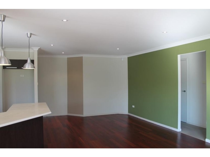4 Mintbush Crescent, Worrigee NSW 2540