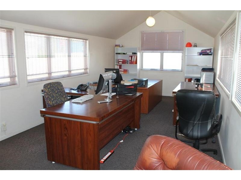 2/85 Worrigee Street, Nowra NSW 2541