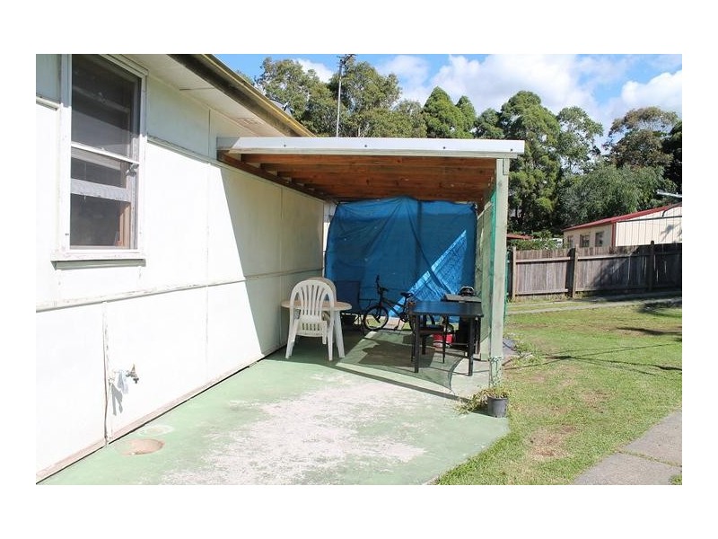 2 Bourne Avenue, Nowra NSW 2541