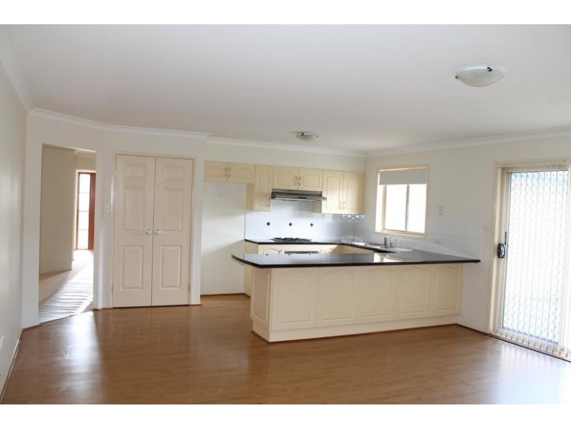 17 Carrington Park Drive, Nowra NSW 2541